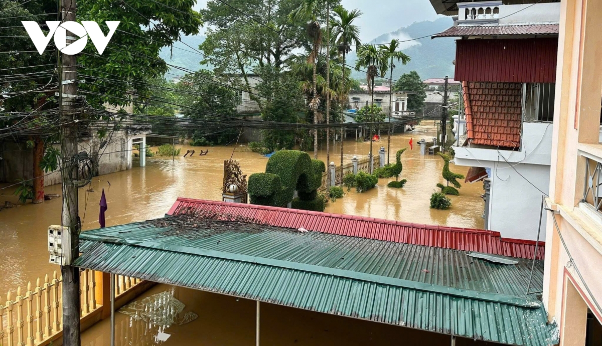 Bị thương nặng, vợ nằm viện, người đàn ông Tuyên Quang bất lực giữa lũ lụt lịch sử